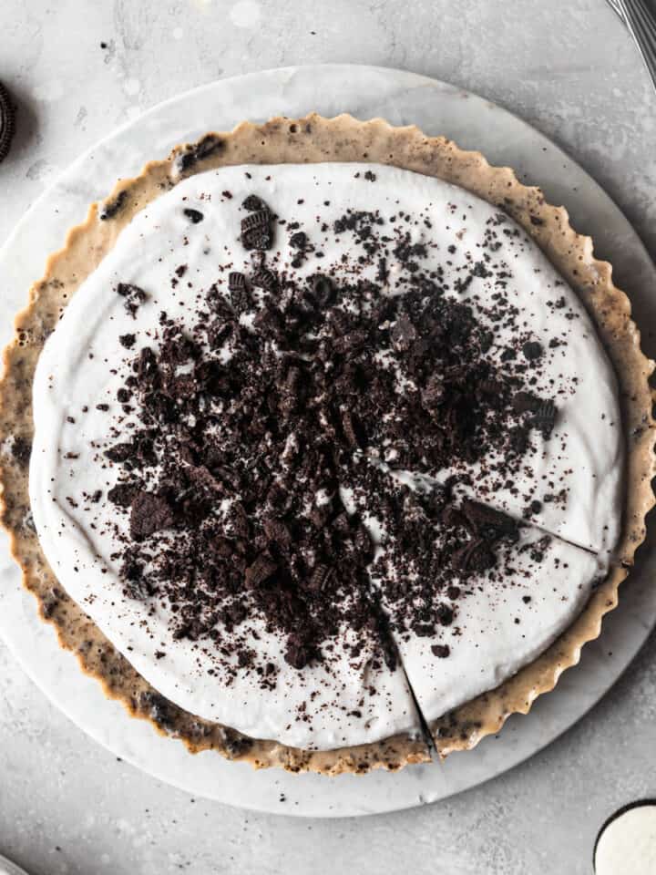 A pie with crumbled cookies on top